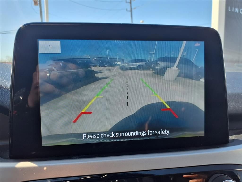 Used 2020 Ford Escape SE image 10