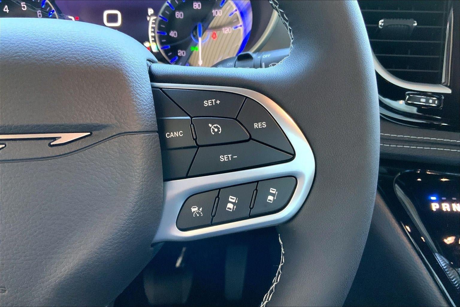 New 2027 Chrysler Pacifica Select w/ Family Tech Group AWD/4WD image 16