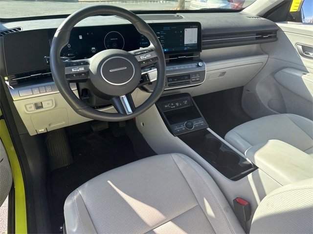 Used 2024 Hyundai Kona Limited image 12