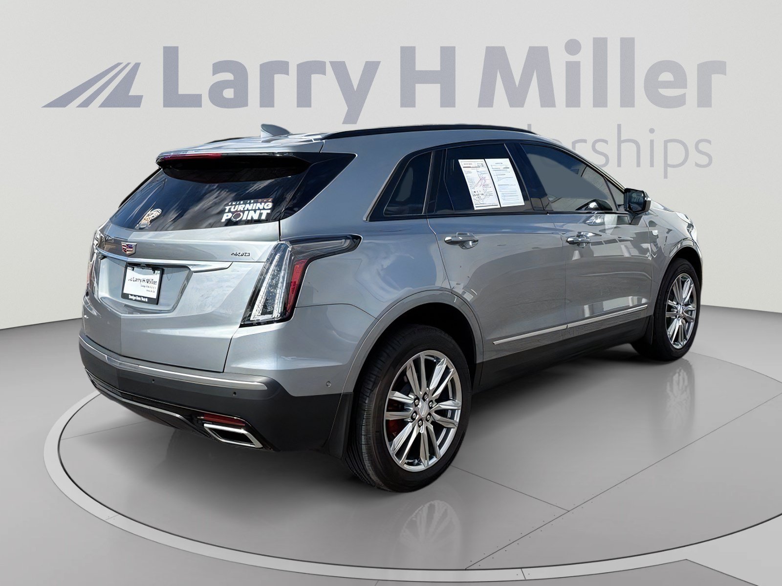Used 2024 Cadillac XT5 Sportv w/ Technology Package AWD/4WD image 5