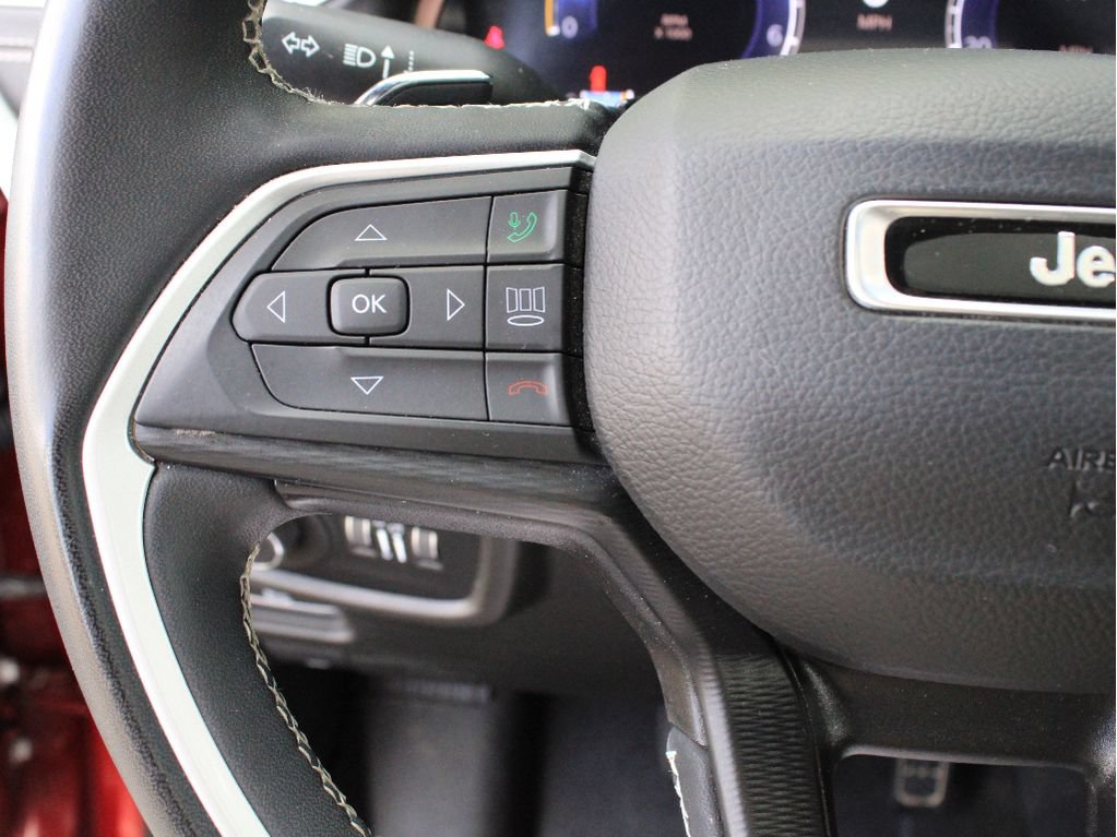 Certified 2023 Jeep Grand Cherokee L Laredo AWD/4WD image 16