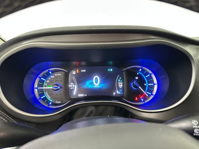 Used 2023 Chrysler Pacifica Touring-L image 17