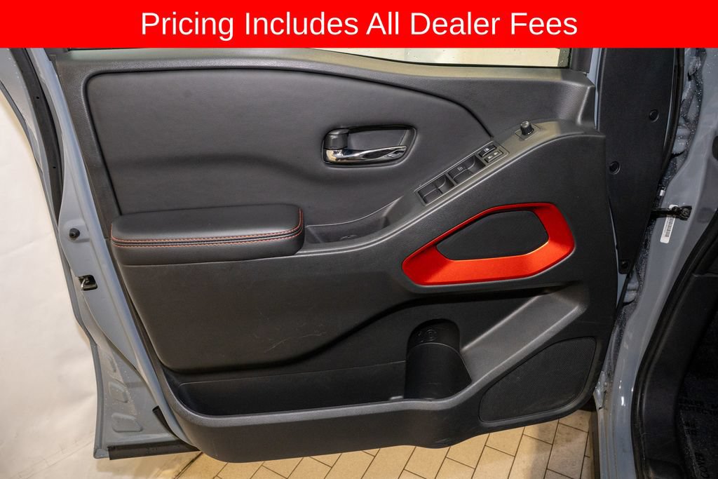 Certified 2025 Nissan Frontier PRO-4X w/ Pro Convenience Package AWD/4WD image 11