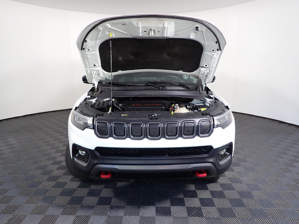 Used 2022 Jeep Compass Trailhawk w/ Trailhawk Convenience Group AWD/4WD image 38