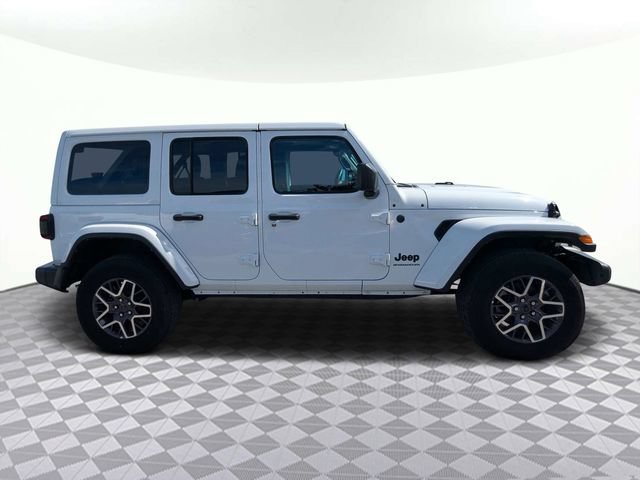 Used 2025 Jeep Wrangler Unlimited Sahara AWD/4WD image 2