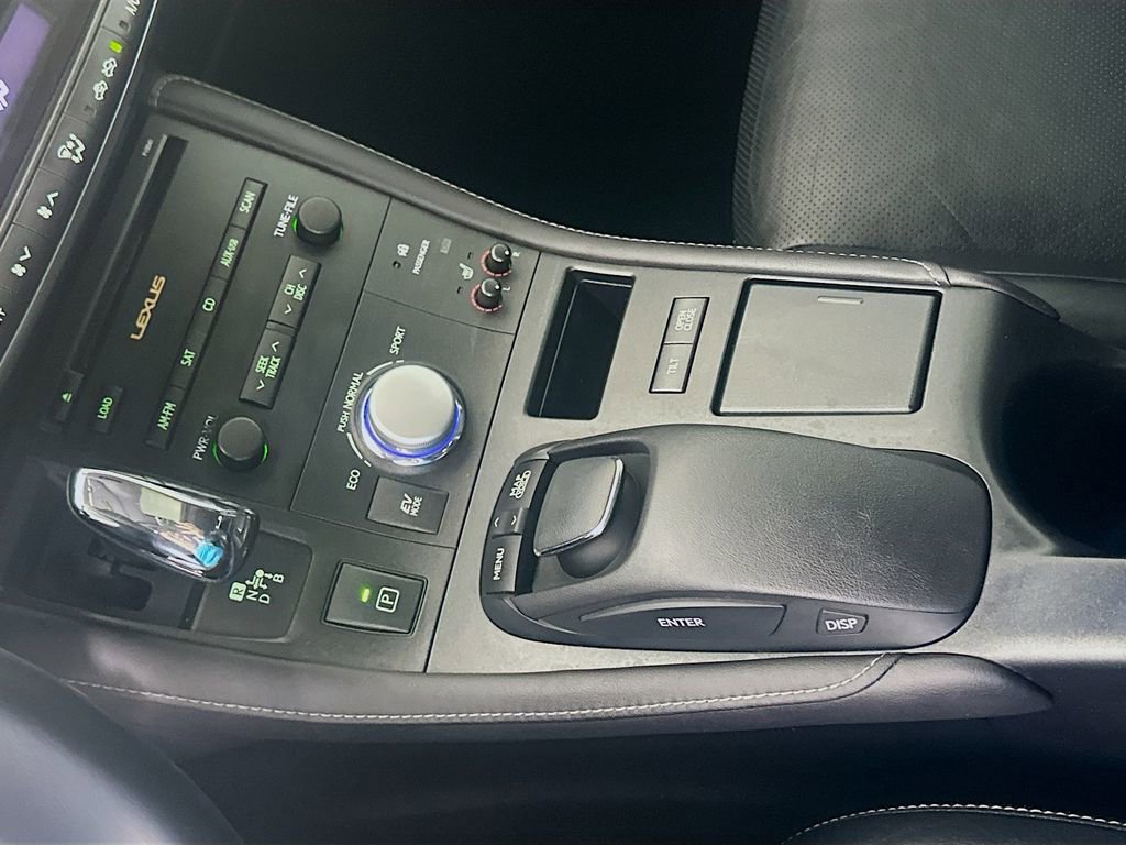 Used 2011 Lexus CT 200h image 17