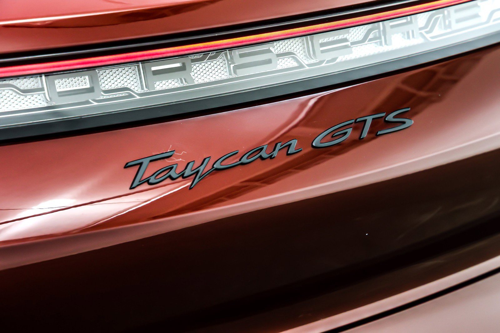 Used 2023 Porsche Taycan GTS image 8