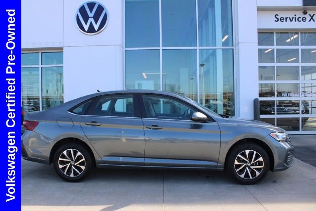 Used 2024 Volkswagen Jetta S image 5