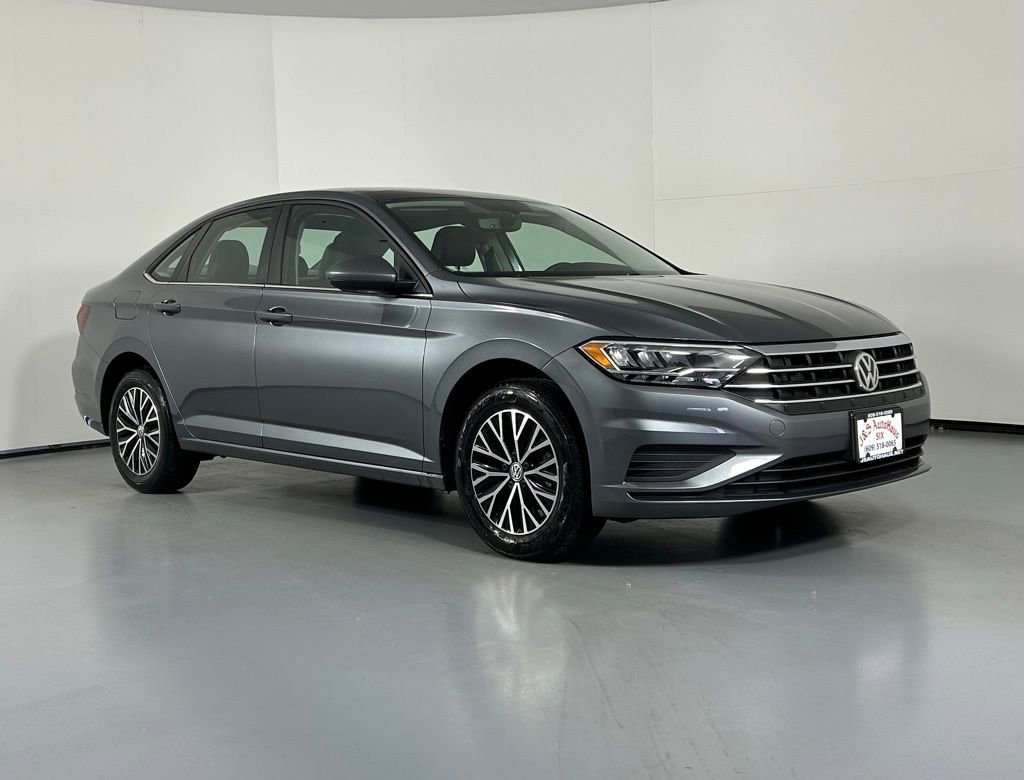 Used 2021 Volkswagen Jetta SE w/ SE Cold Weather Package FWD image 1