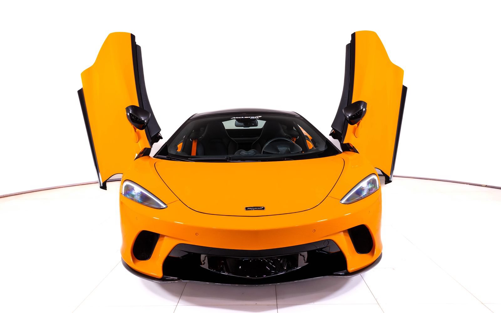 Used 2023 McLaren GT RWD image 9
