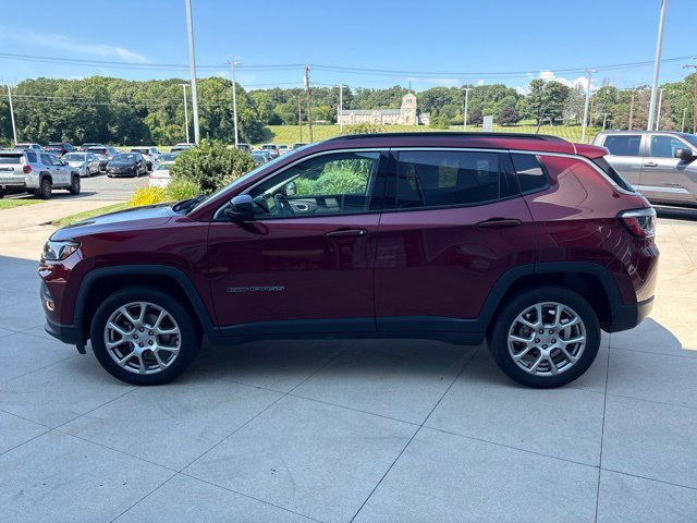 Used 2022 Jeep Compass Latitude AWD/4WD image 5