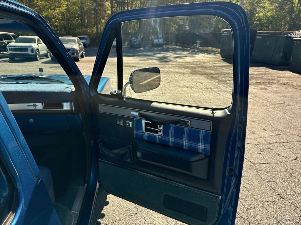 Used 1988 Chevrolet Silverado 3500 2WD Crew Cab image 32