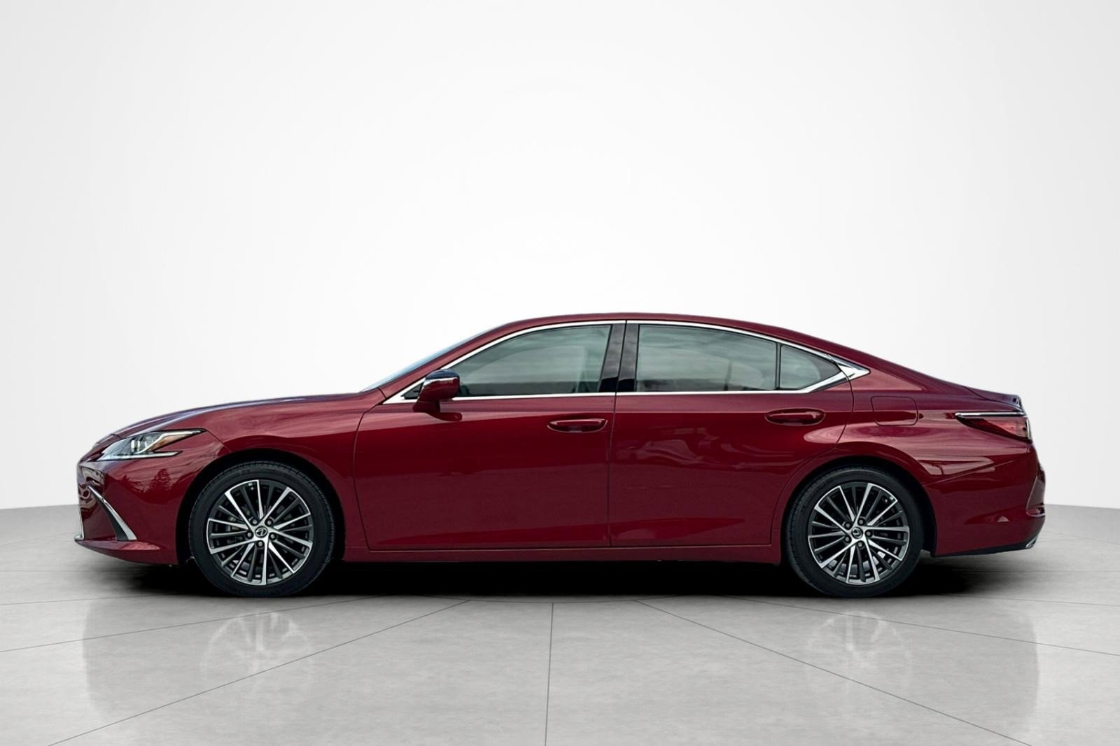 Used 2023 Lexus ES 350 w/ Premium Package FWD image 2