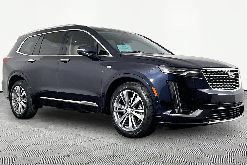 Certified 2021 Cadillac XT6 Premium Luxury FWD image 3