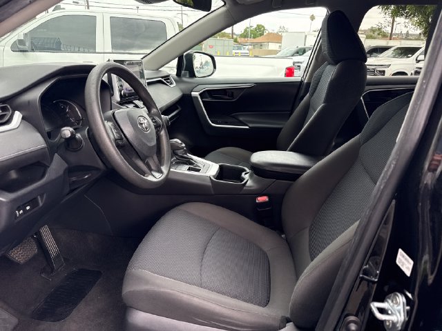 Used 2023 Toyota RAV4 LE AWD/4WD image 10