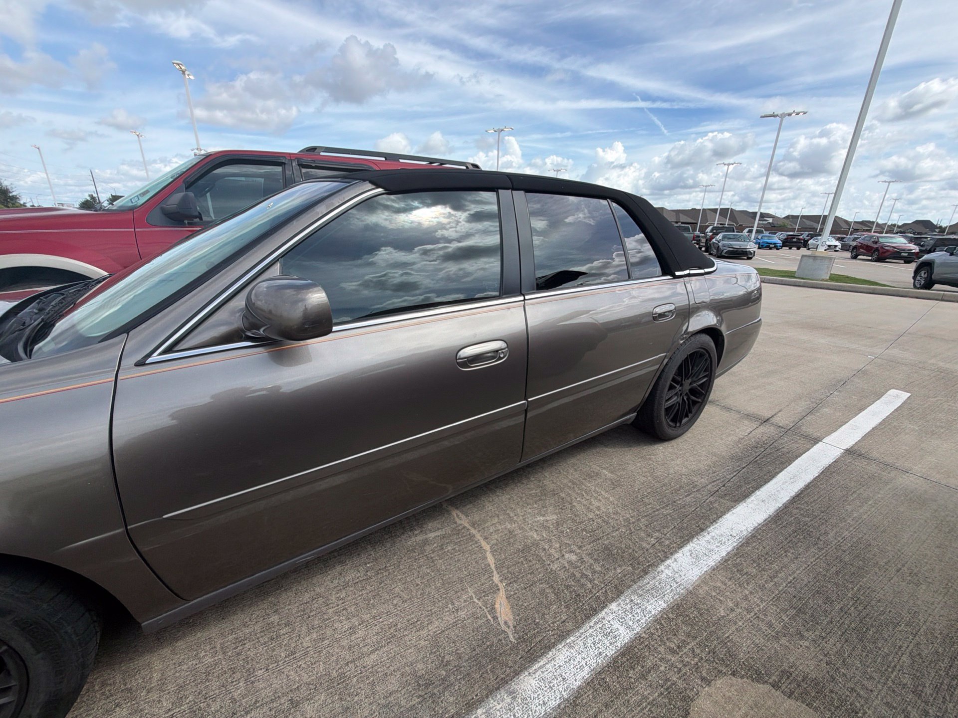 Used 2001 Cadillac De Ville w/ Comfort/Convenience Pkg FWD image 6