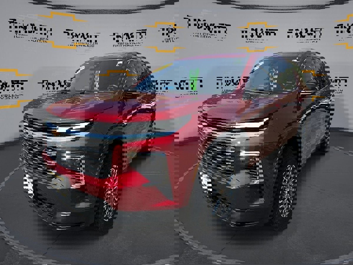 Used 2024 Chevrolet Traverse LT w/ Trailering Package