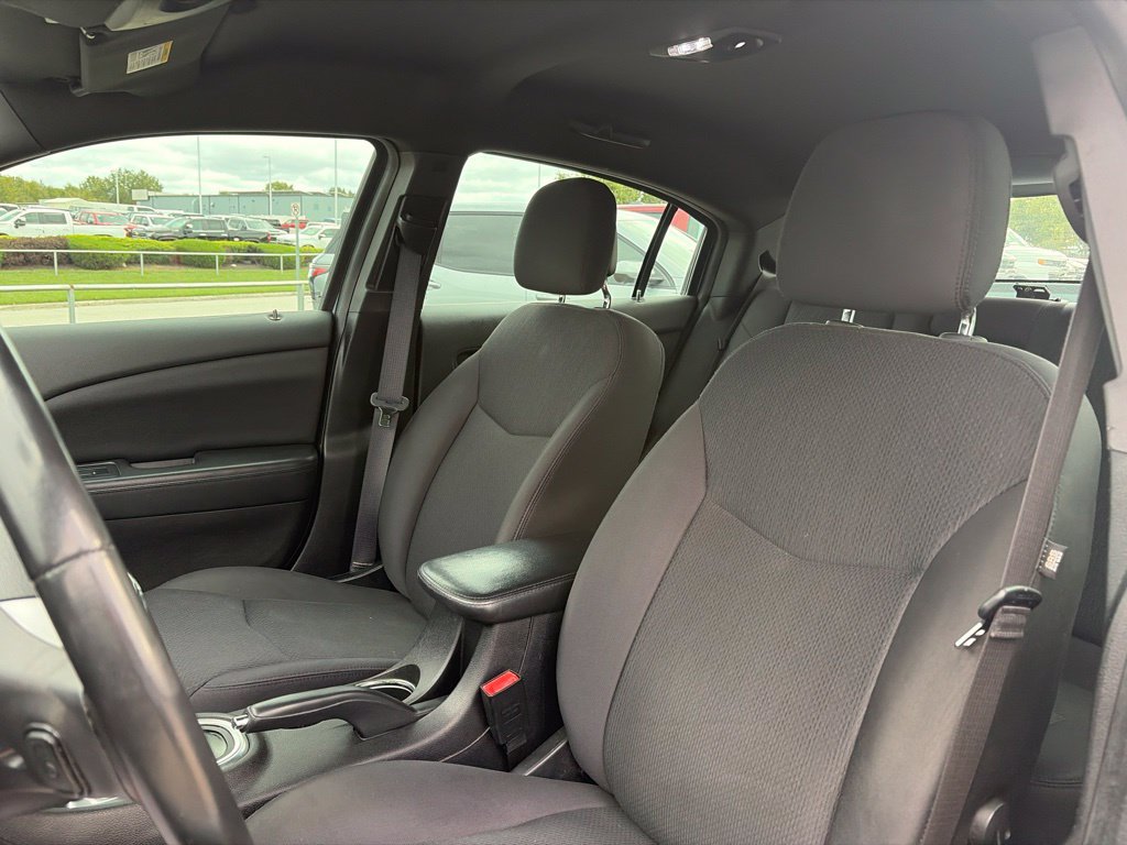 Used 2014 Chrysler 200 Touring FWD image 38