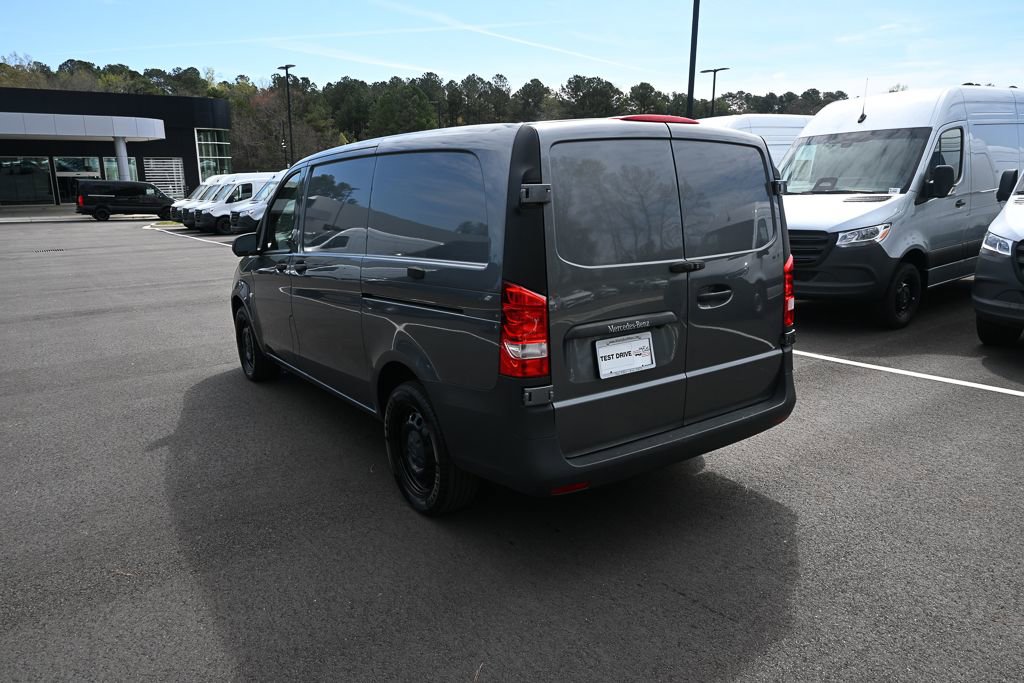Used 2023 Mercedes-Benz Metris image 4