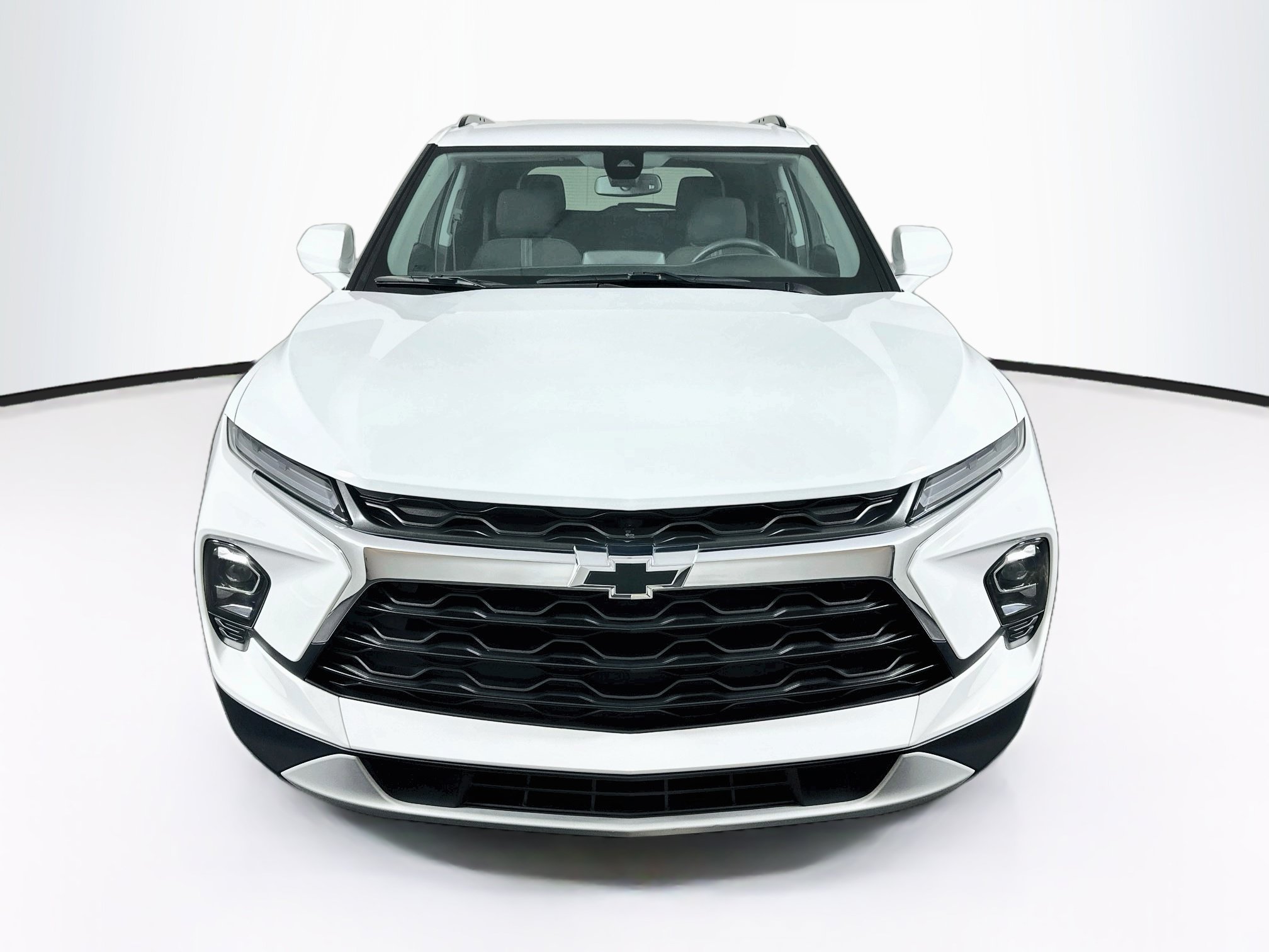 Used 2024 Chevrolet Blazer LT w/ Convenience Package FWD image 2