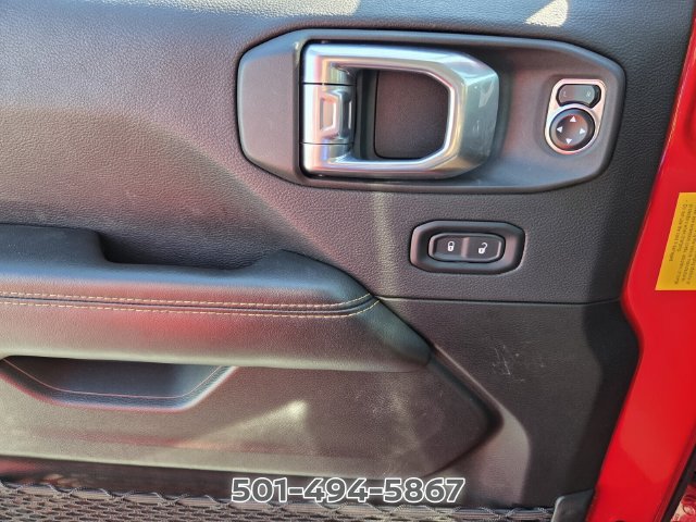 Used 2024 Jeep Wrangler Unlimited Sahara AWD/4WD image 25