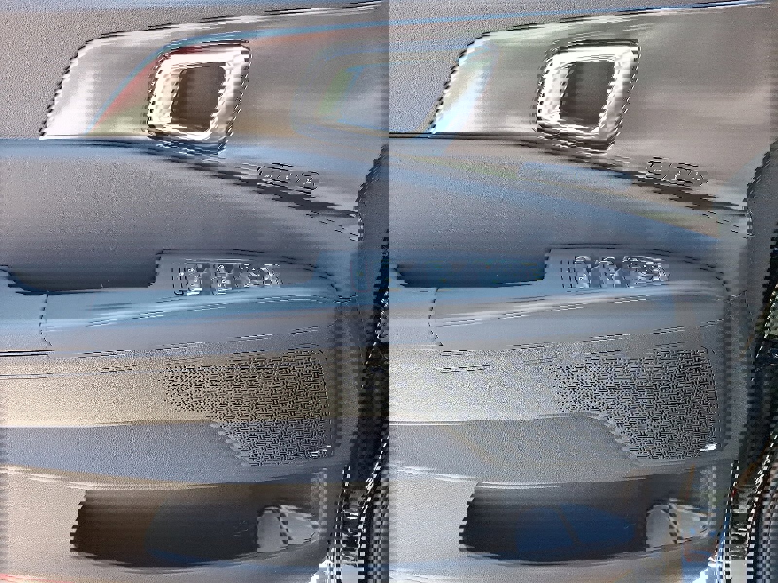 New 2025 Kia Carnival SX Prestige image 8