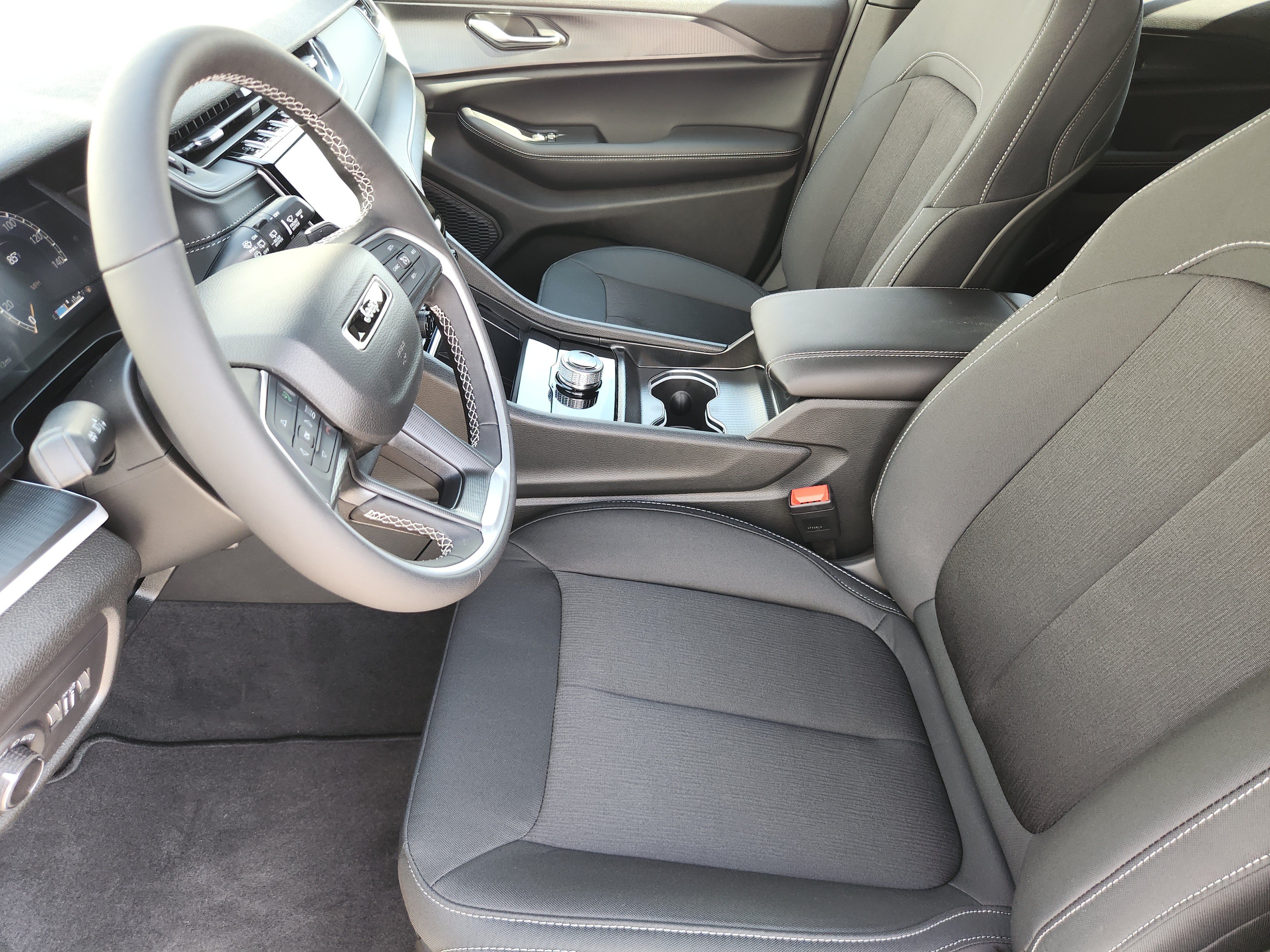 New 2027 Jeep Grand Cherokee Laredo X AWD/4WD image 10