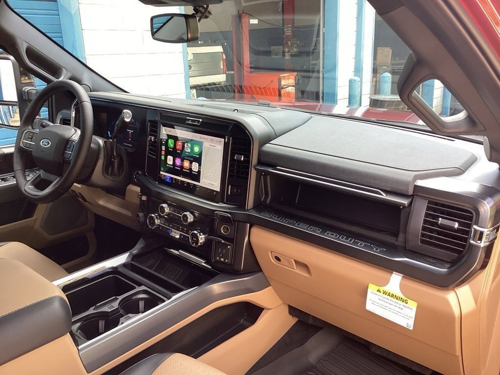 New 2025 Ford F250 Lariat w/ Black Appearance Package image 31