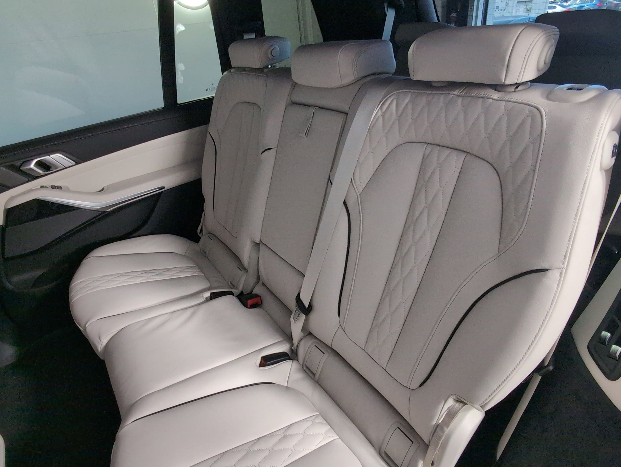 New 2026 BMW X7 M60i image 28