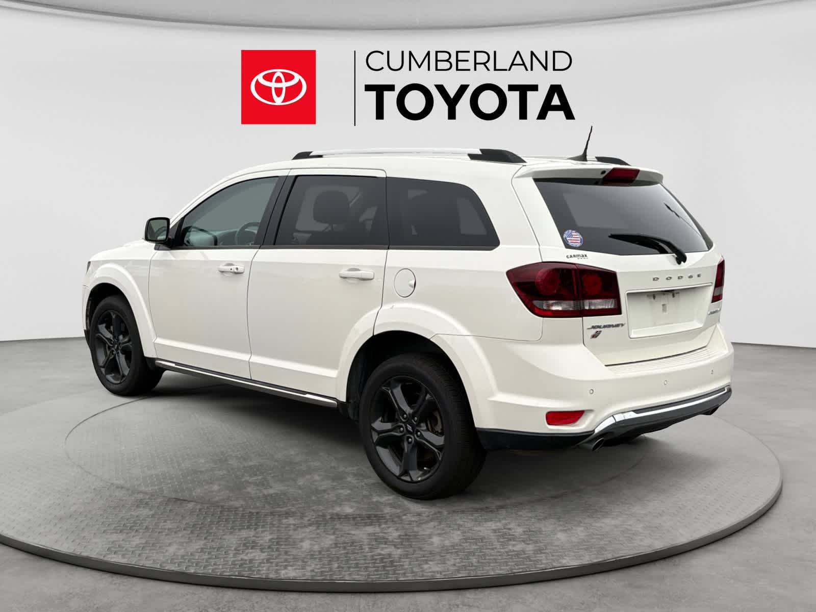 Used 2018 Dodge Journey Crossroad w/ Nav & Sun Group AWD/4WD image 3