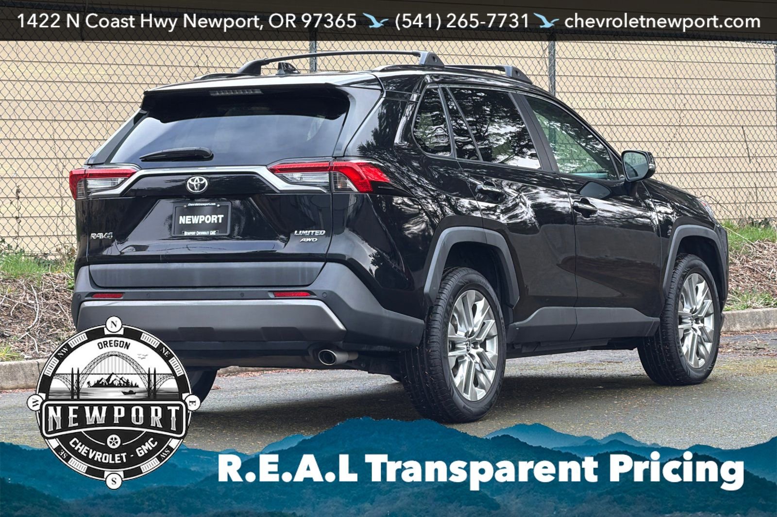 Used 2021 Toyota RAV4 Limited AWD/4WD image 4