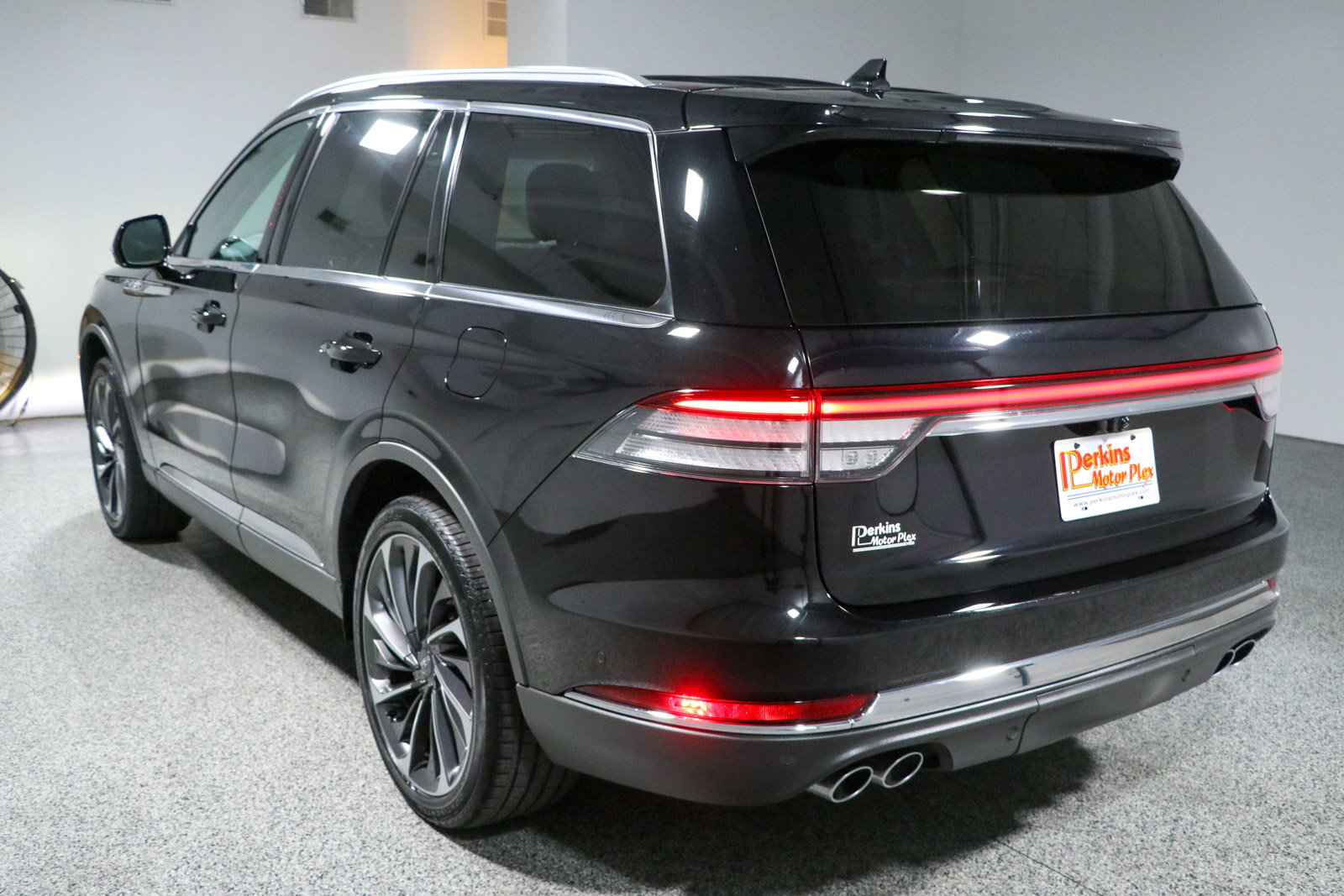 Used 2021 Lincoln Aviator Reserve w/ Equipment Group 201A AWD/4WD image 9