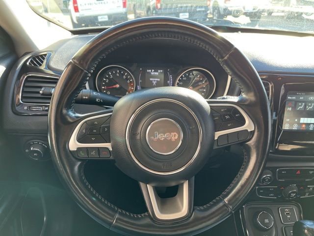 Used 2020 Jeep Compass Latitude AWD/4WD image 36
