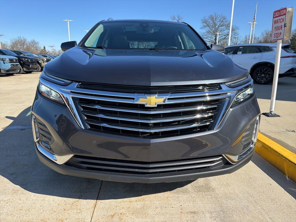 Used 2022 Chevrolet Equinox Premier image 2