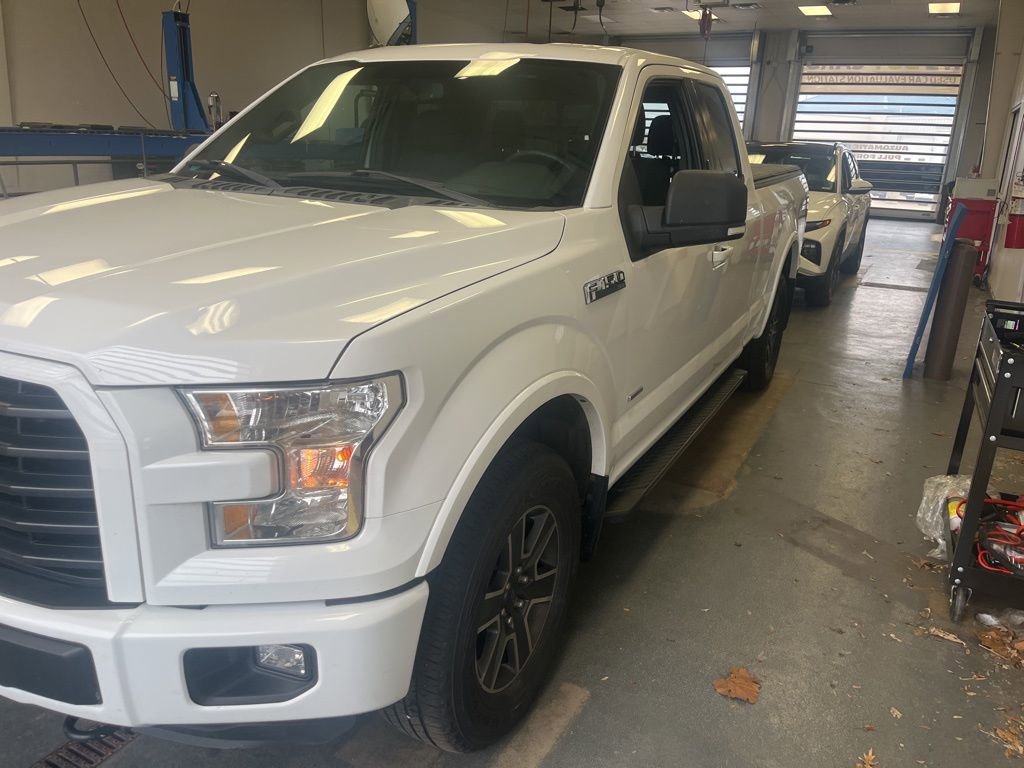 Used 2015 Ford F150 XLT w/ Equipment Group 302A Luxury image 2