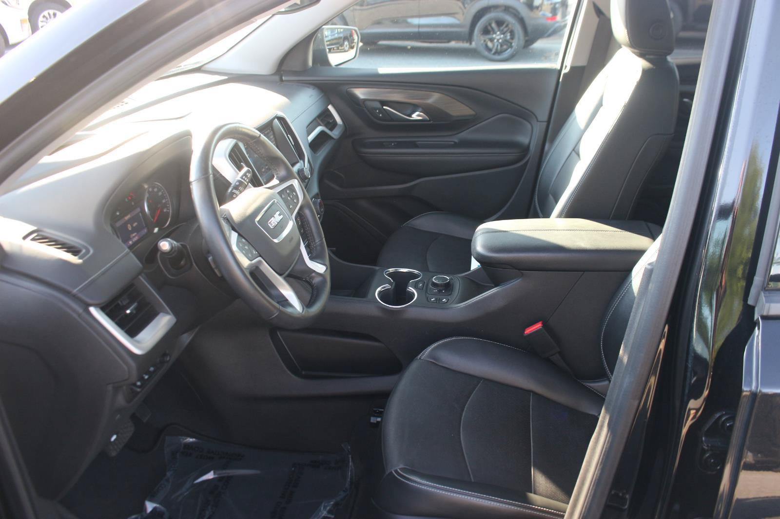 Used 2022 GMC Terrain SLT w/ Infotainment Package II FWD image 17