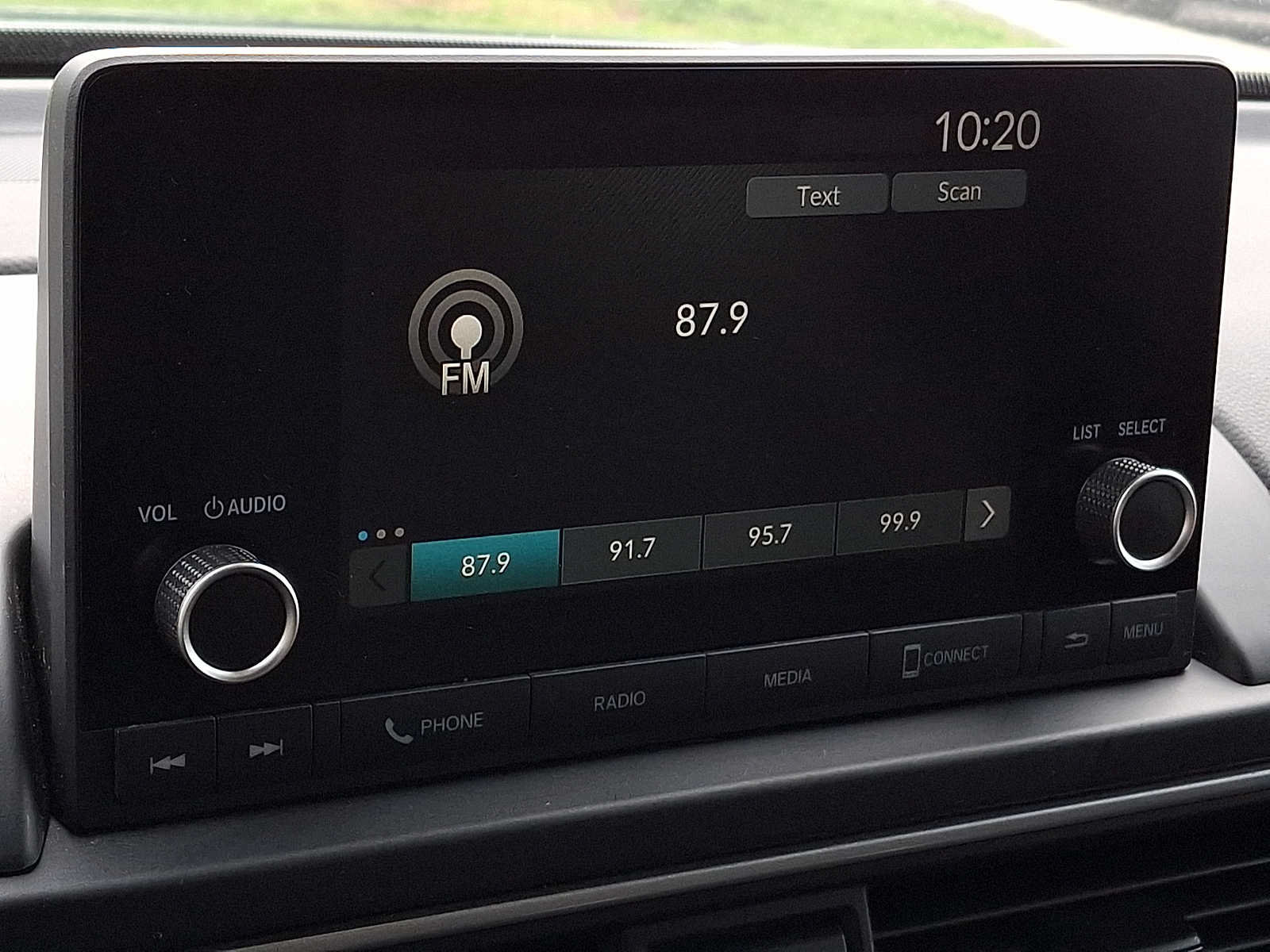 Used 2025 Honda Pilot Sport image 15