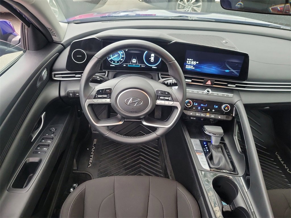Certified 2023 Hyundai Elantra SEL w/ Convenience Package image 12