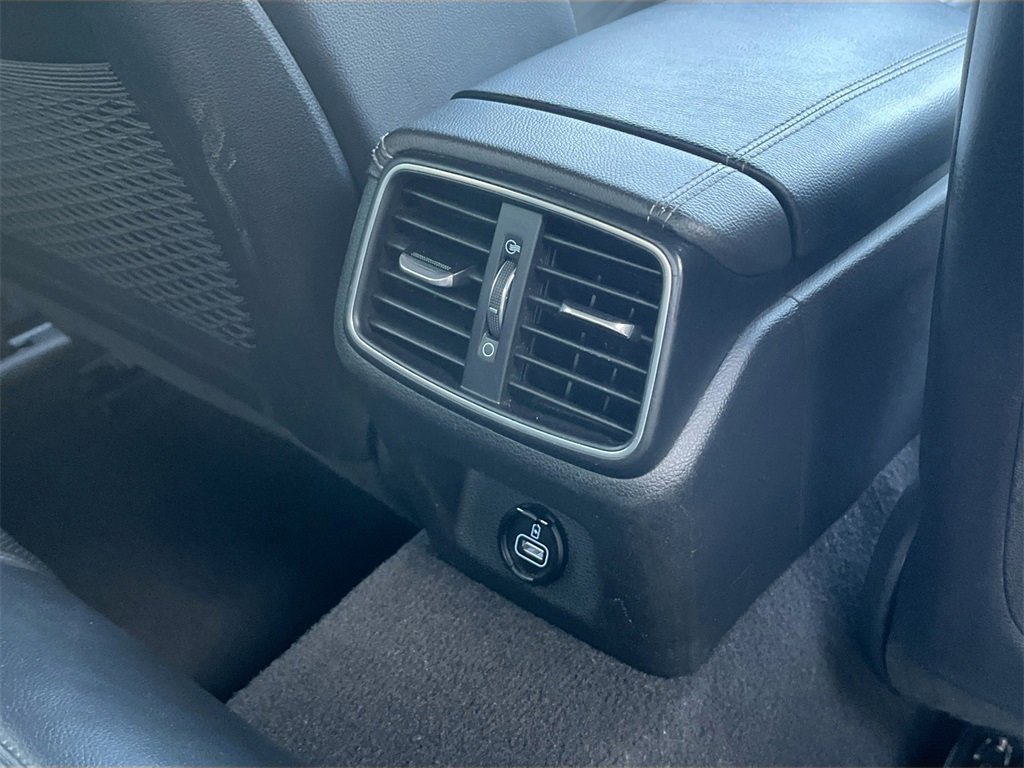 Used 2020 Genesis G70 2.0T w/ Elite Package image 26