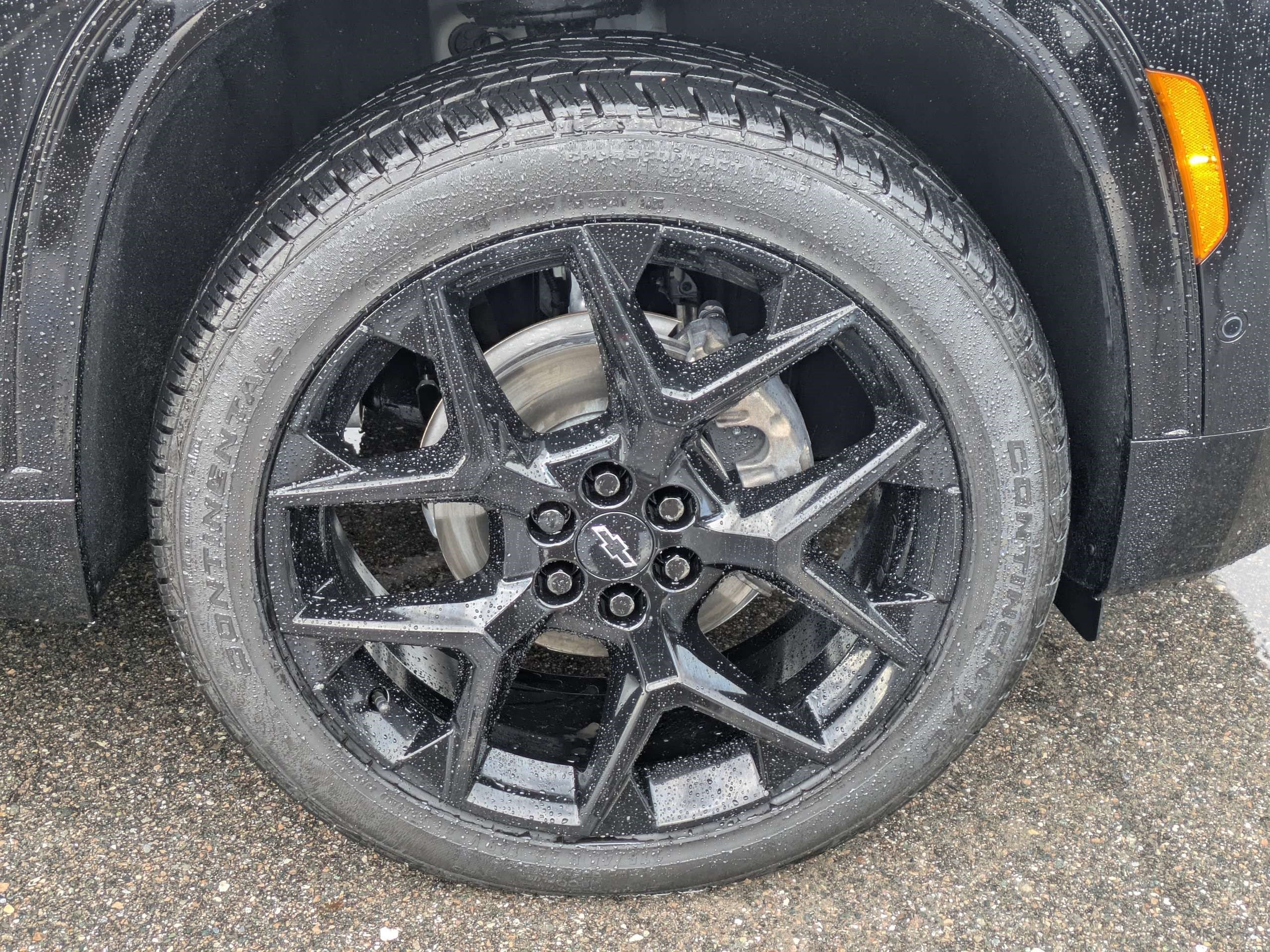 Used 2026 Chevrolet Traverse RS FWD image 9