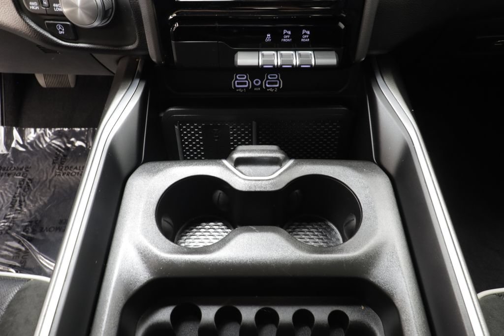 Used 2025 RAM 1500 Laramie w/ Sport Appearance Package AWD/4WD image 12