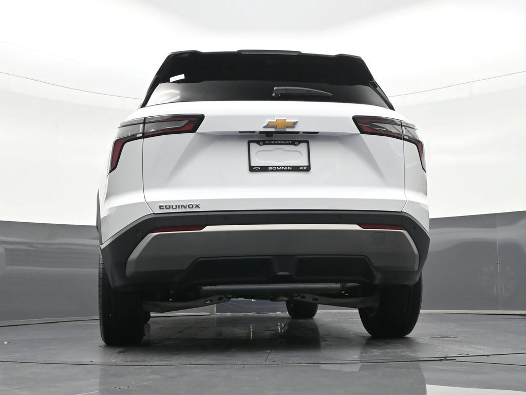 Used 2026 Chevrolet Equinox LT w/ Safety and Technology Package FWD image 28