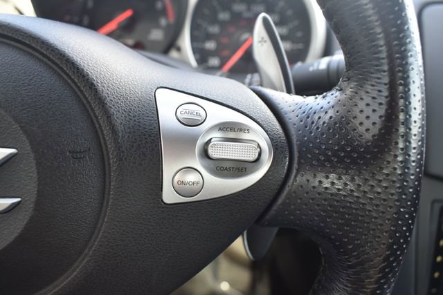 Used 2016 Nissan 370Z Roadster image 23