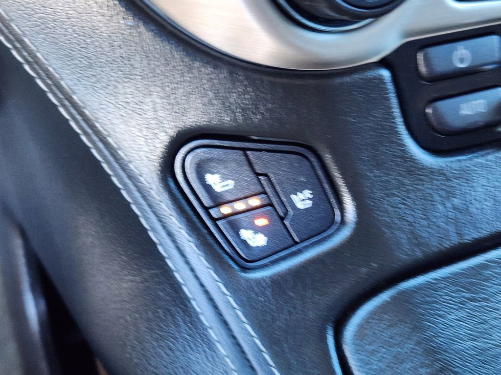 Used 2015 GMC Yukon Denali w/ Touring Package image 29