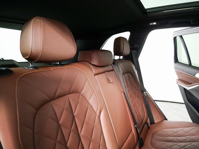 Used 2024 BMW X5 xDrive40i w/ Premium Package image 23