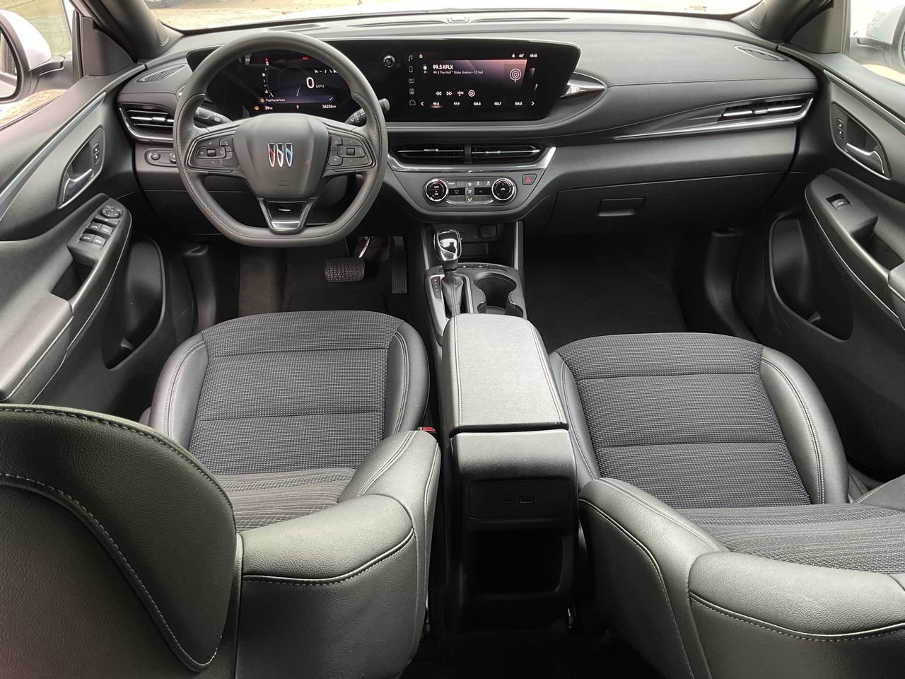 Used 2025 Buick Envista Preferred FWD image 20