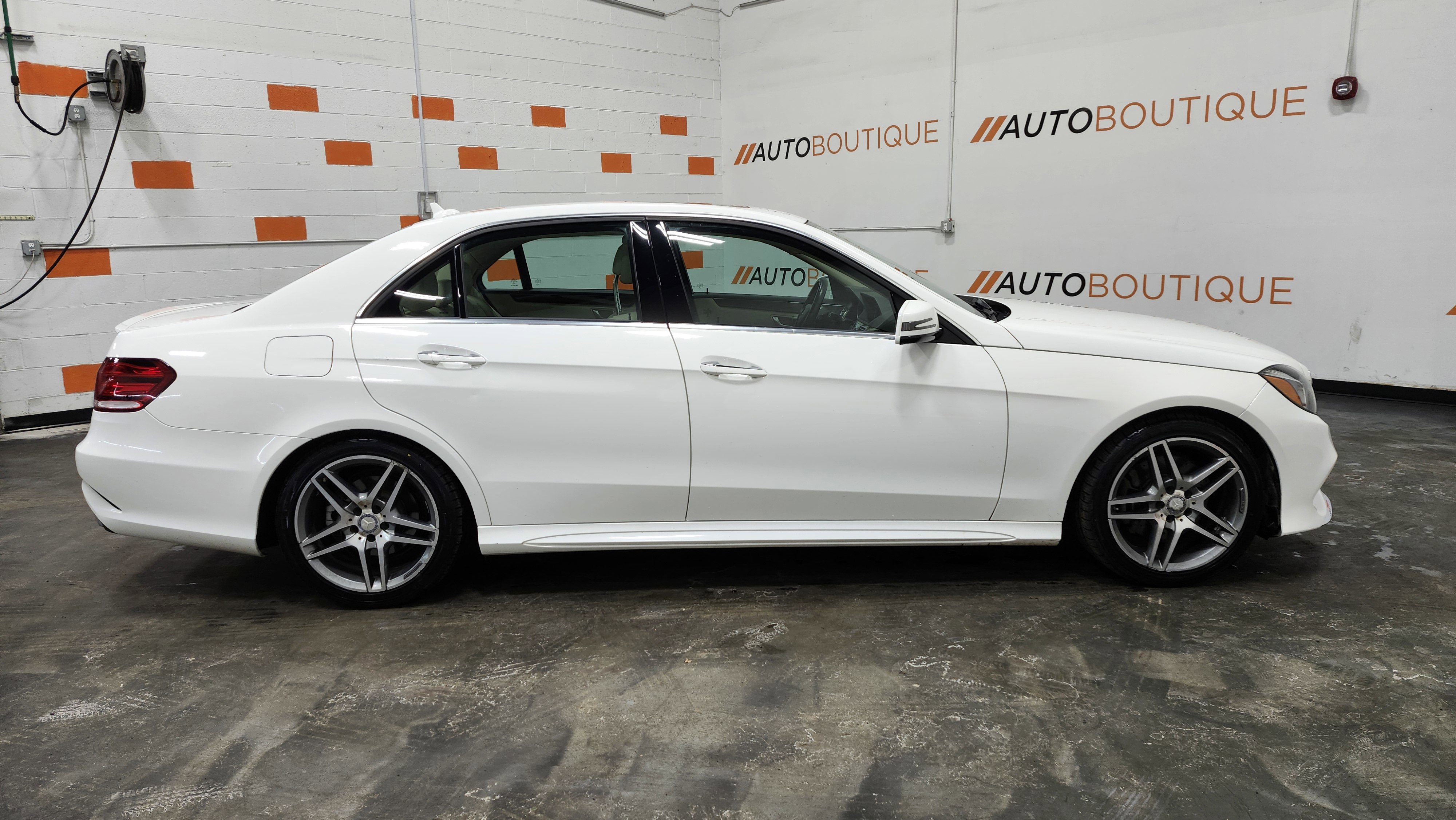 Used 2015 Mercedes-Benz E 350 4MATIC Sedan image 19