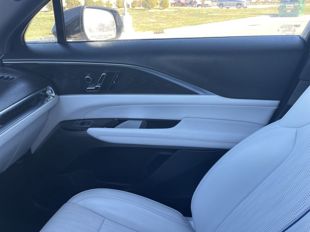 Certified 2024 Cadillac Lyriq Luxury image 31