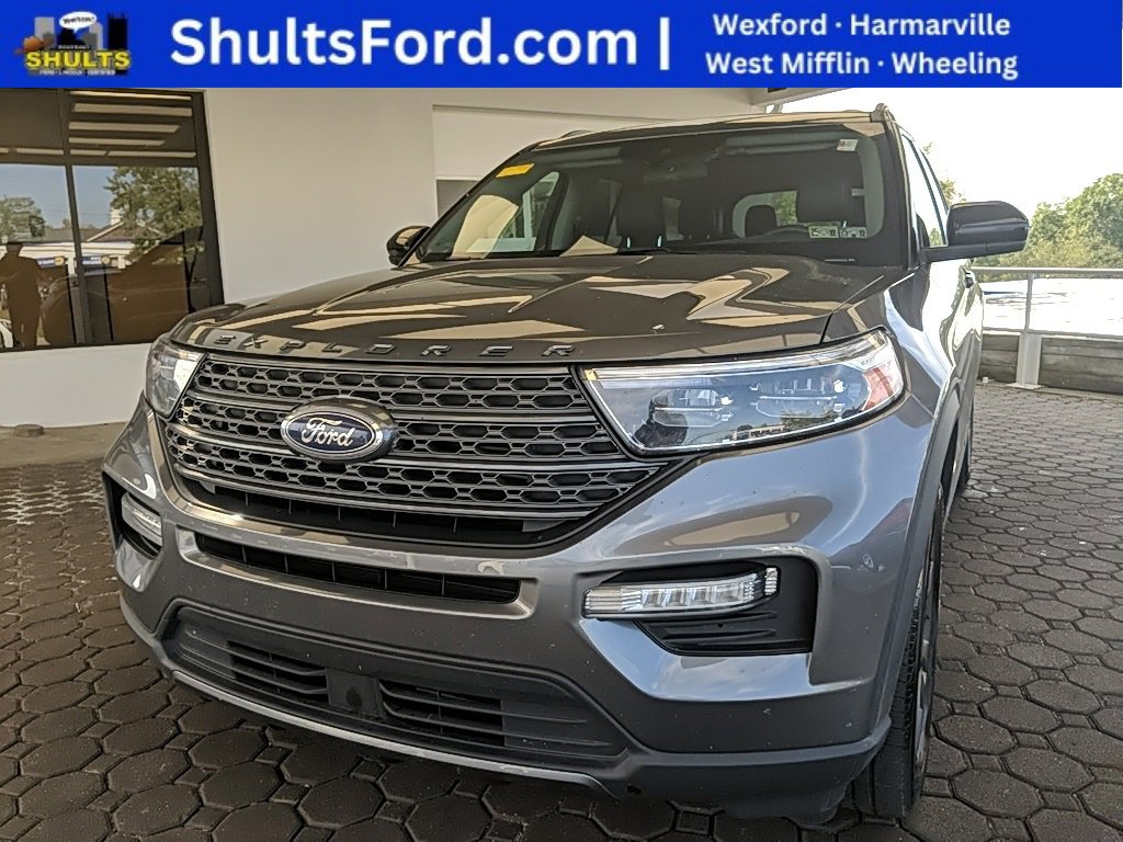 Certified 2022 Ford Explorer XLT w/ Equipment Group 202A image 1