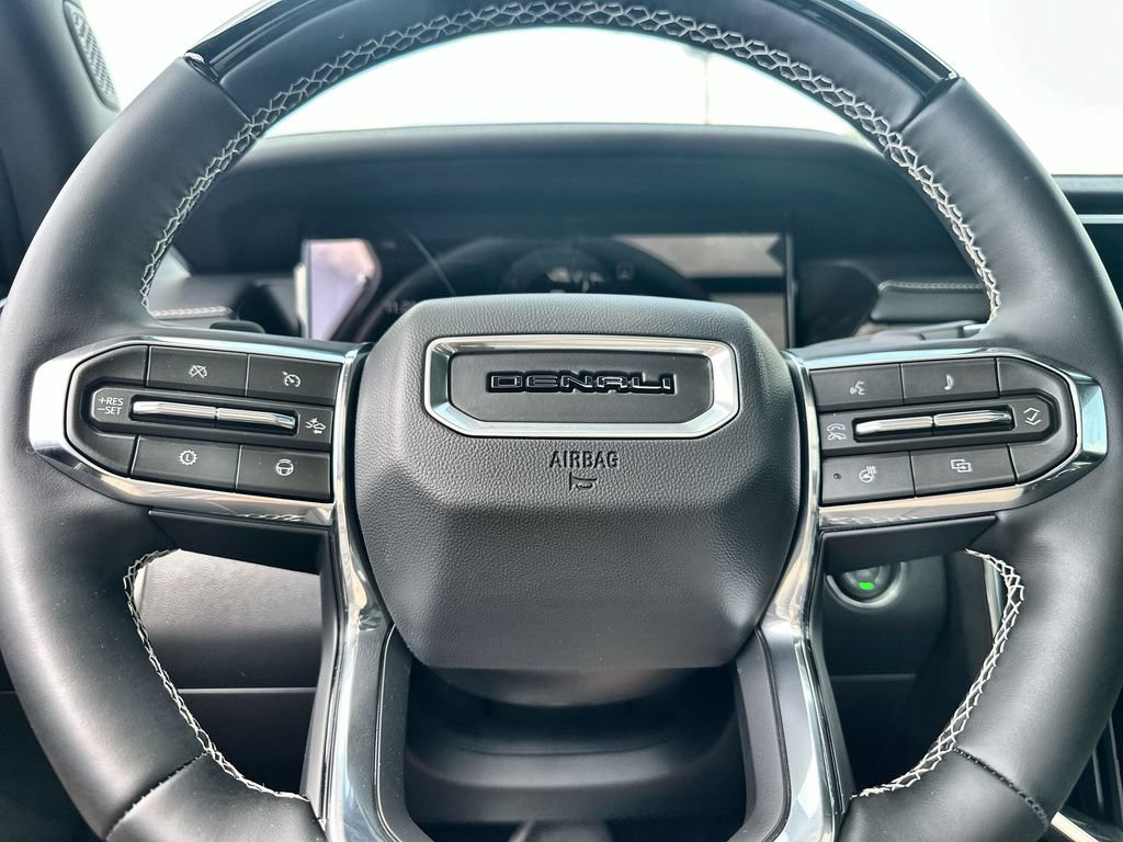 New 2026 GMC Acadia Denali w/ Super Cruise Package FWD image 33